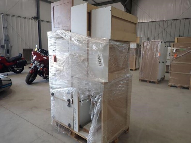 unused-qty-of-kitchen-cabinets-image-1