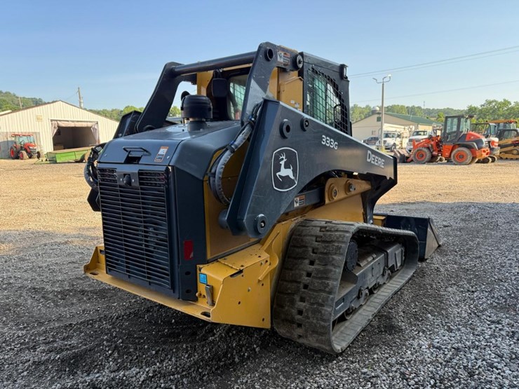 2023-deere-333g-image-4