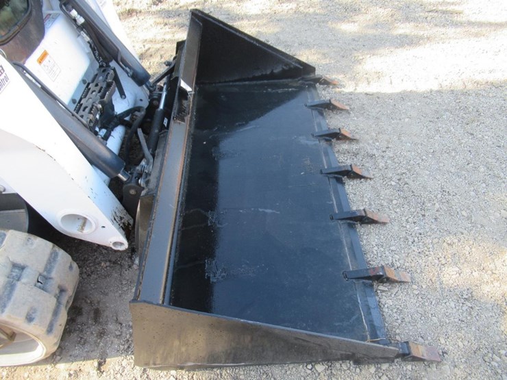 wildcat-78"-skid-steer-tooth-bucket-image-5