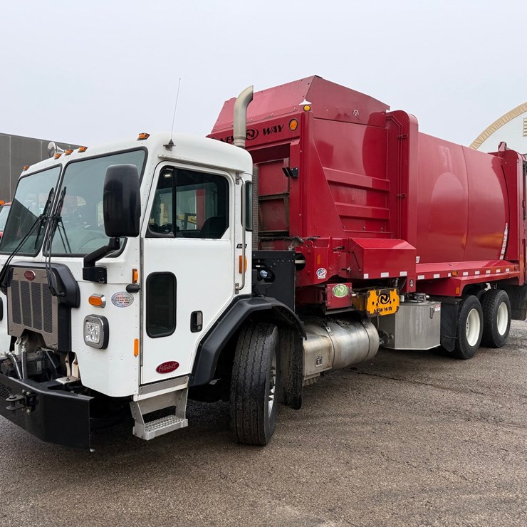 #1506 • 2019 Peterbilt PB520 Side Load Garbage Truck