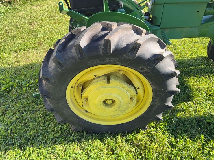 john-deere-320s-image-13