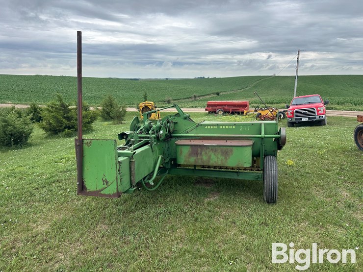 john-deere-24t-image-6