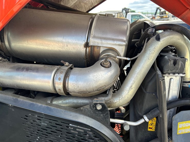 kubota-m5-111d-image-81