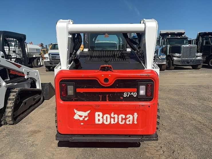 2021-bobcat-s740-image-5