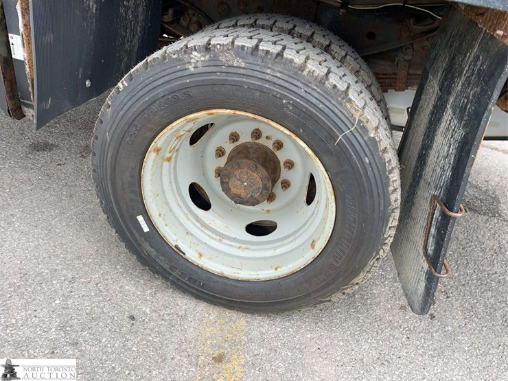 2015-ford-f550-image-23
