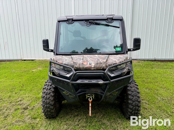 2025-can-am-defender-utv-image-2