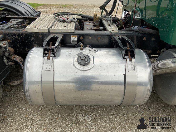 2006-peterbilt-379-image-18