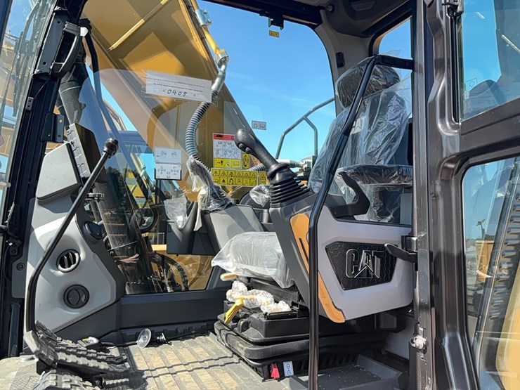 caterpillar-320gc-image-25
