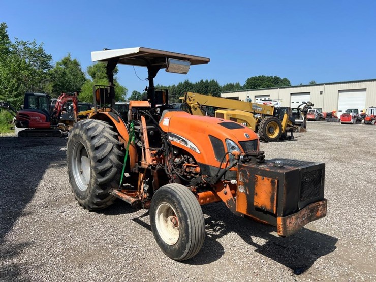 new-holland-tn70a-image-10
