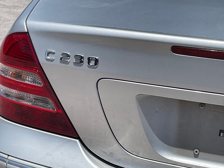 #162-•-2005-mercedes-c230-kompressor-(clean-nm-title)-image-33