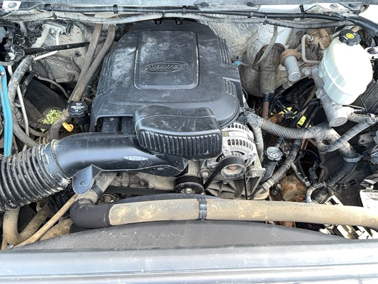 2016-chevrolet-2500-image-21