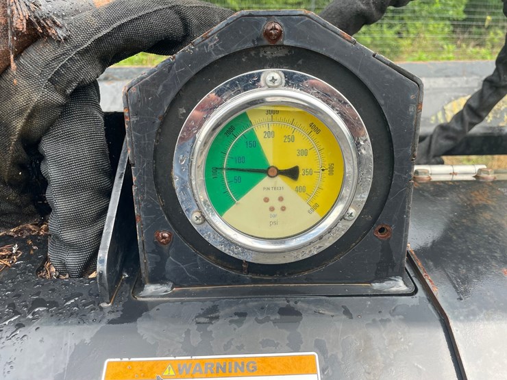 john-deere-60d-image-9