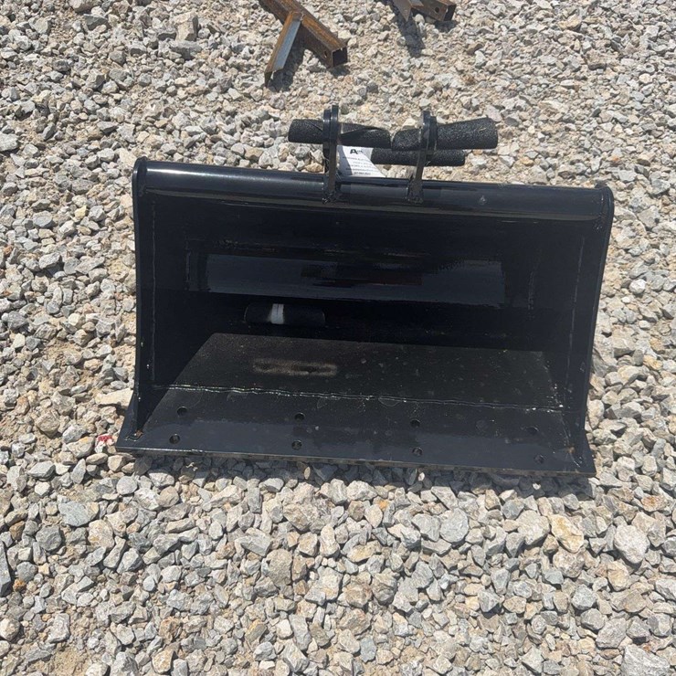 22” Mini Excavator Ditching Bucket