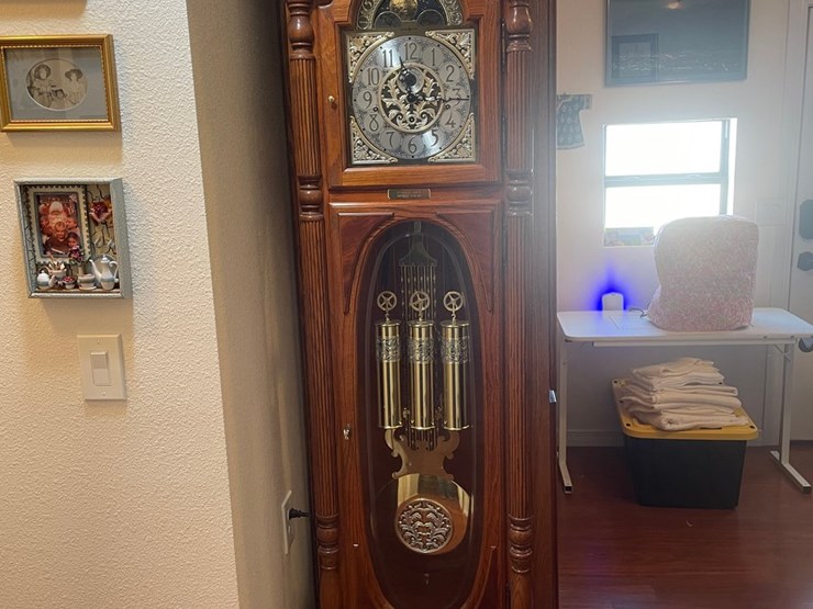 #250-•-howard-miller-grandfather-clock-(offsite-in-las-cruces)-image-1