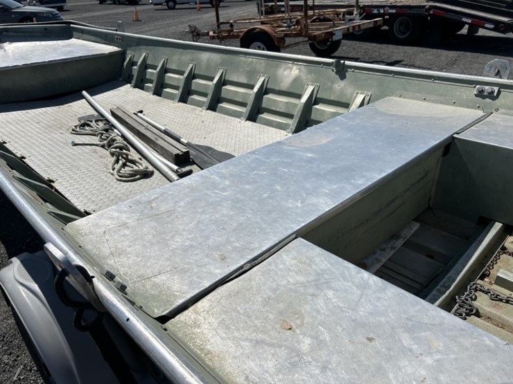 grumman-16'-jon-boat-image-10