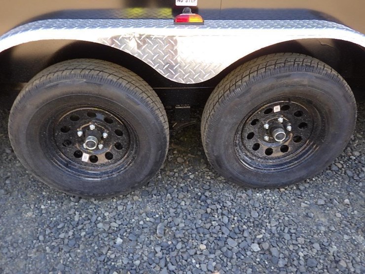 2026-royal-lcht35-7.516v-86-t/a-enclosed-trailer-image-10