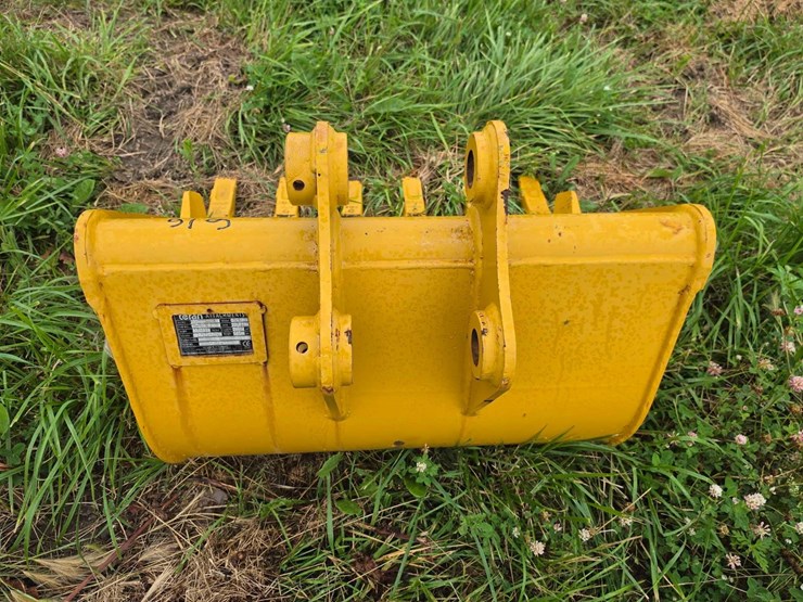 caterpillar-303-image-4