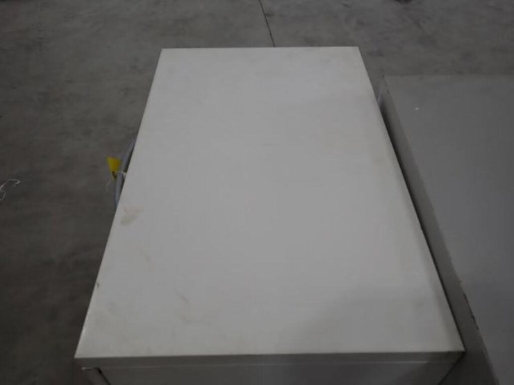 qty-of-(2)-metal-2-drawer-filing-cabinets-image-13