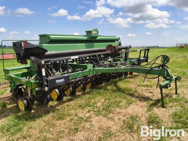 john-deere-750-image-3