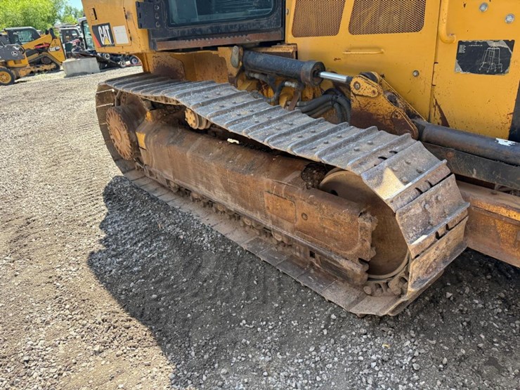 caterpillar-d3k-xl-image-11