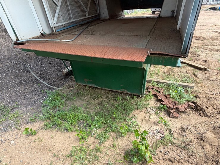 #1792-•-galbreath-gp275-carboard-compactor-image-19