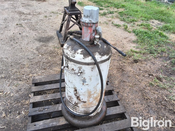 balcrank-2854-50:1-pneumatic-piston-grease-pump-image-8