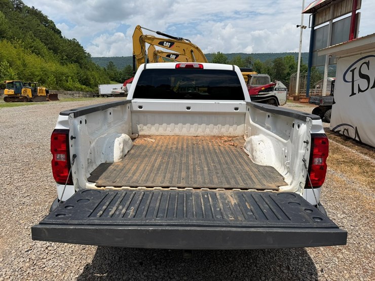 2019-chevrolet-silverado-1500-image-16