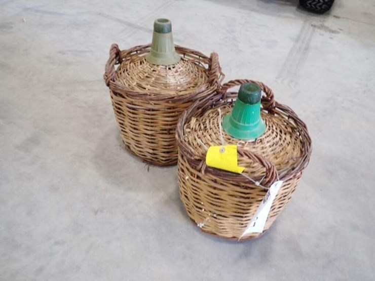 qty-of-(2)-28-pint-wine-barrels-image-2
