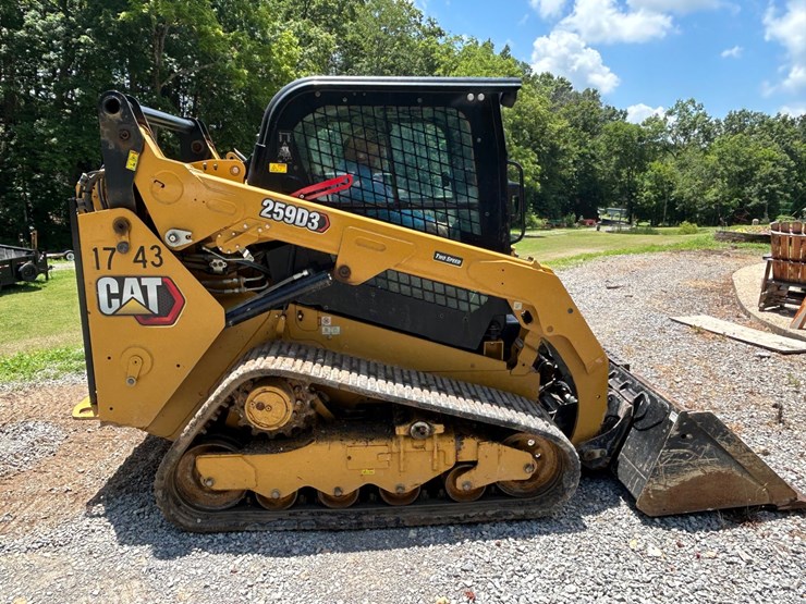 2025-caterpillar-259d3-image-6