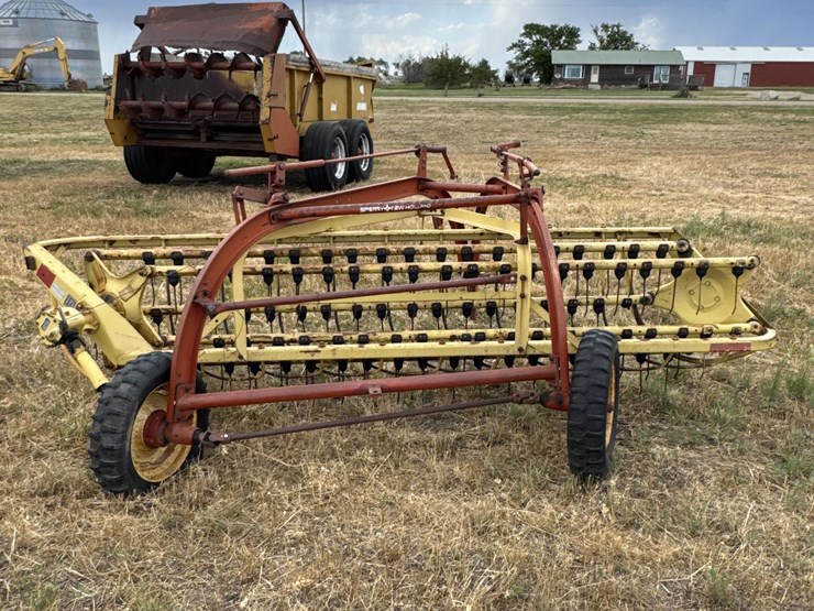 new-holland-258-image-6