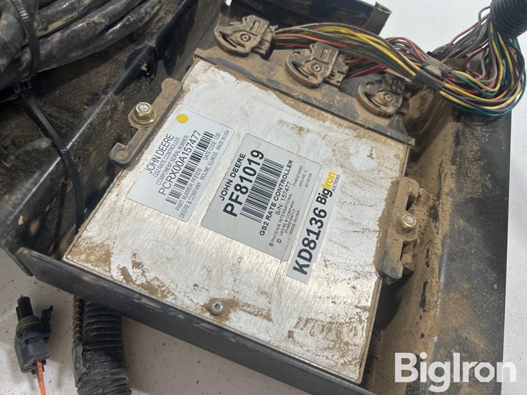 john-deere-16-image-14