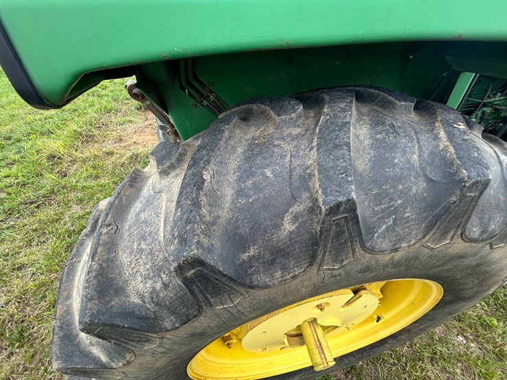 john-deere-4430-image-10