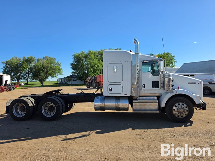 2018-kenworth-t800-image-4