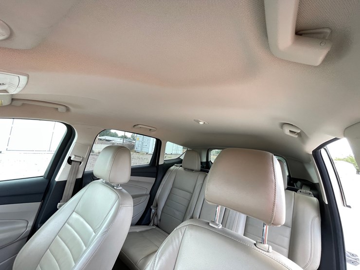 2016-ford-escape-image-39