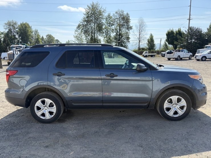 2013-ford-explorer-image-3