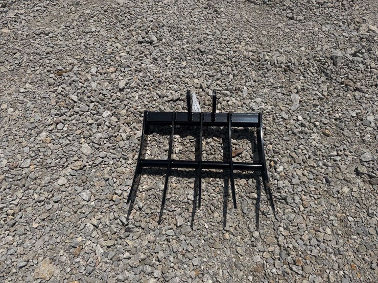 19”-mini-excavator-root-rake-image-1