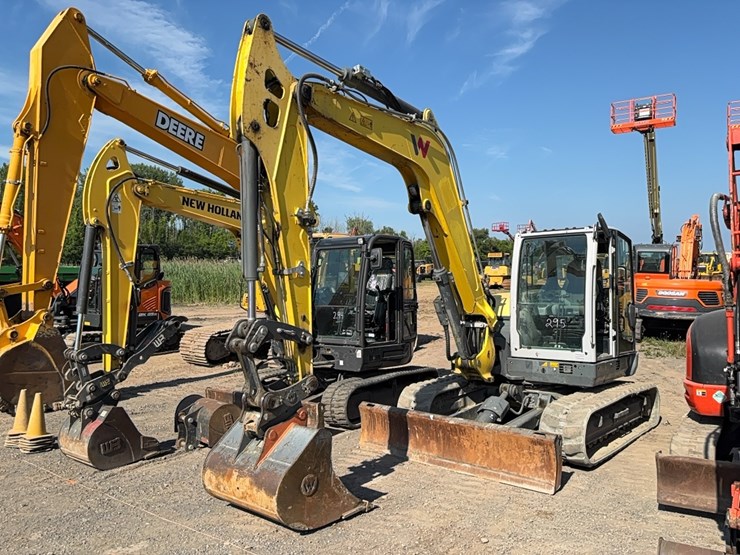 2017-wacker-neuson-et145-image-1