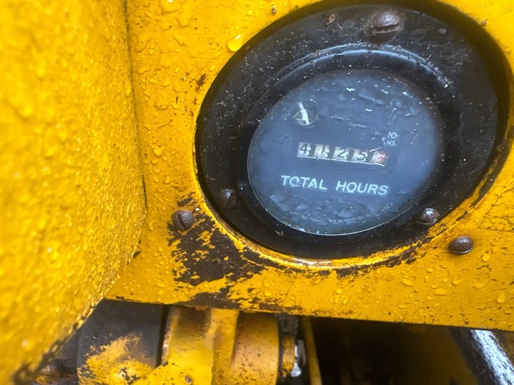 john-deere-350-image-35