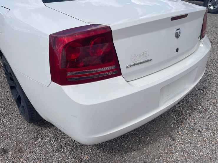 #157-•-2006-dodge-charger-(nm-title-in-delay)-image-9