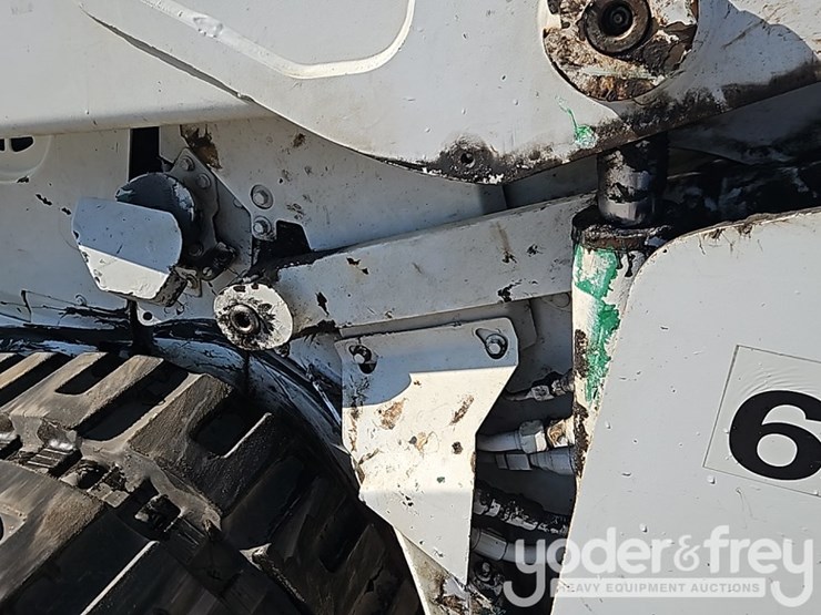 2021-bobcat-t64-image-22
