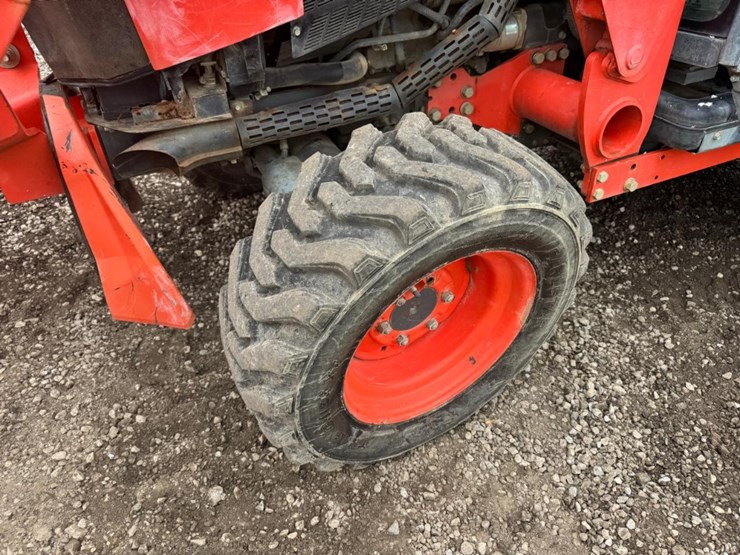2017-kubota-l4060-image-12