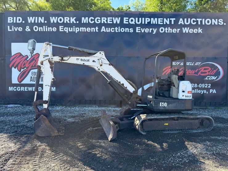 bobcat-e50-image-1