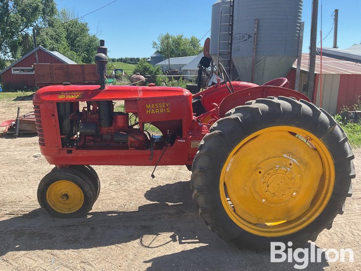 massey-ferguson-101-image-8