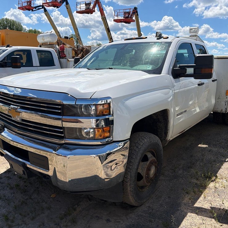 2016 CHEVROLET 3500