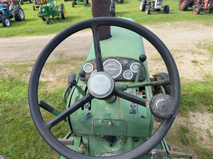 john-deere-3010-image-9