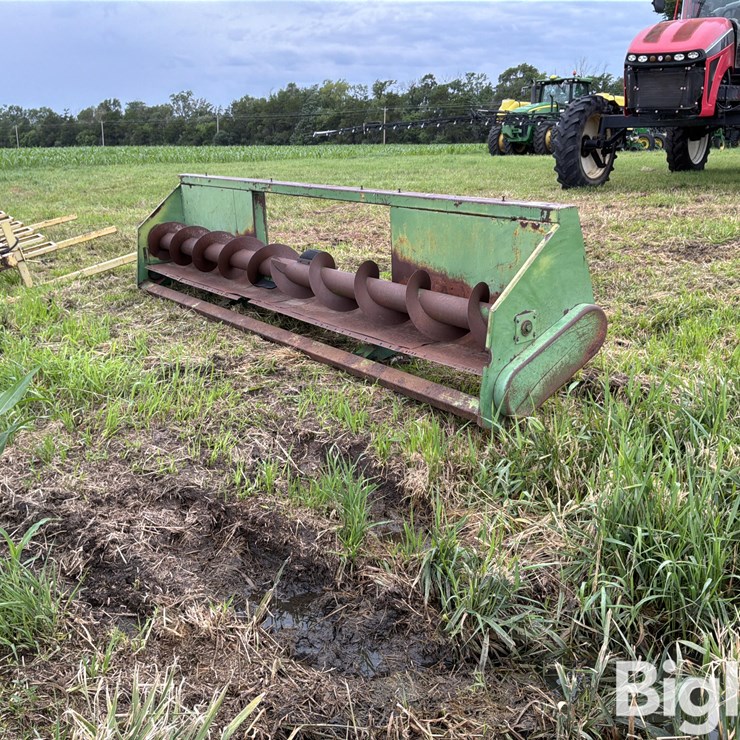 JOHN DEERE 643