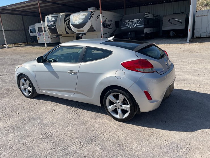 #154-•-2013-hyundai-veloster-(nm-title-in-delay)-image-7