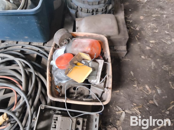 power-cords-&-misc-image-12