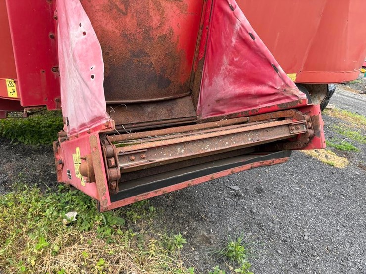 triolet-salomix-200l-mixer-wagon-image-3
