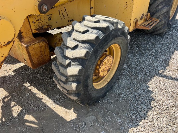 john-deere-310d-image-12